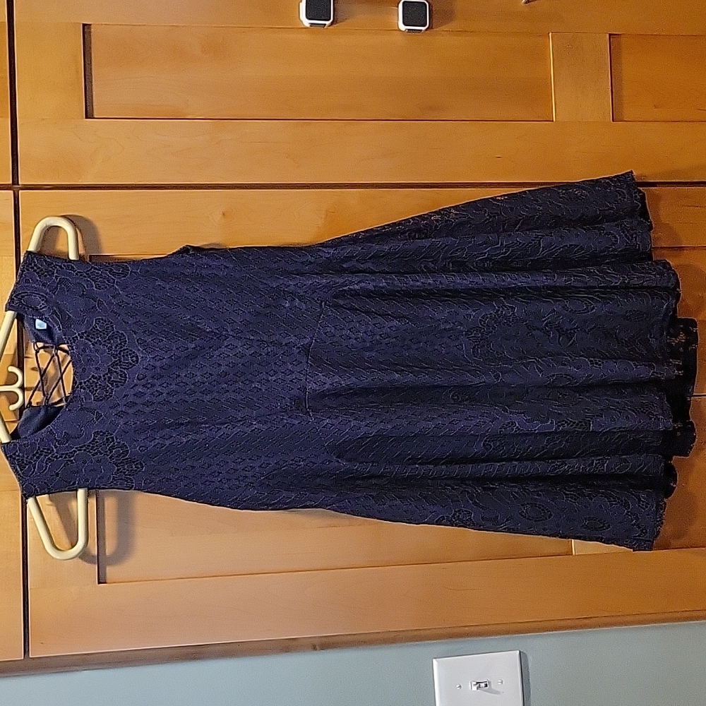 Keyhole lace dress